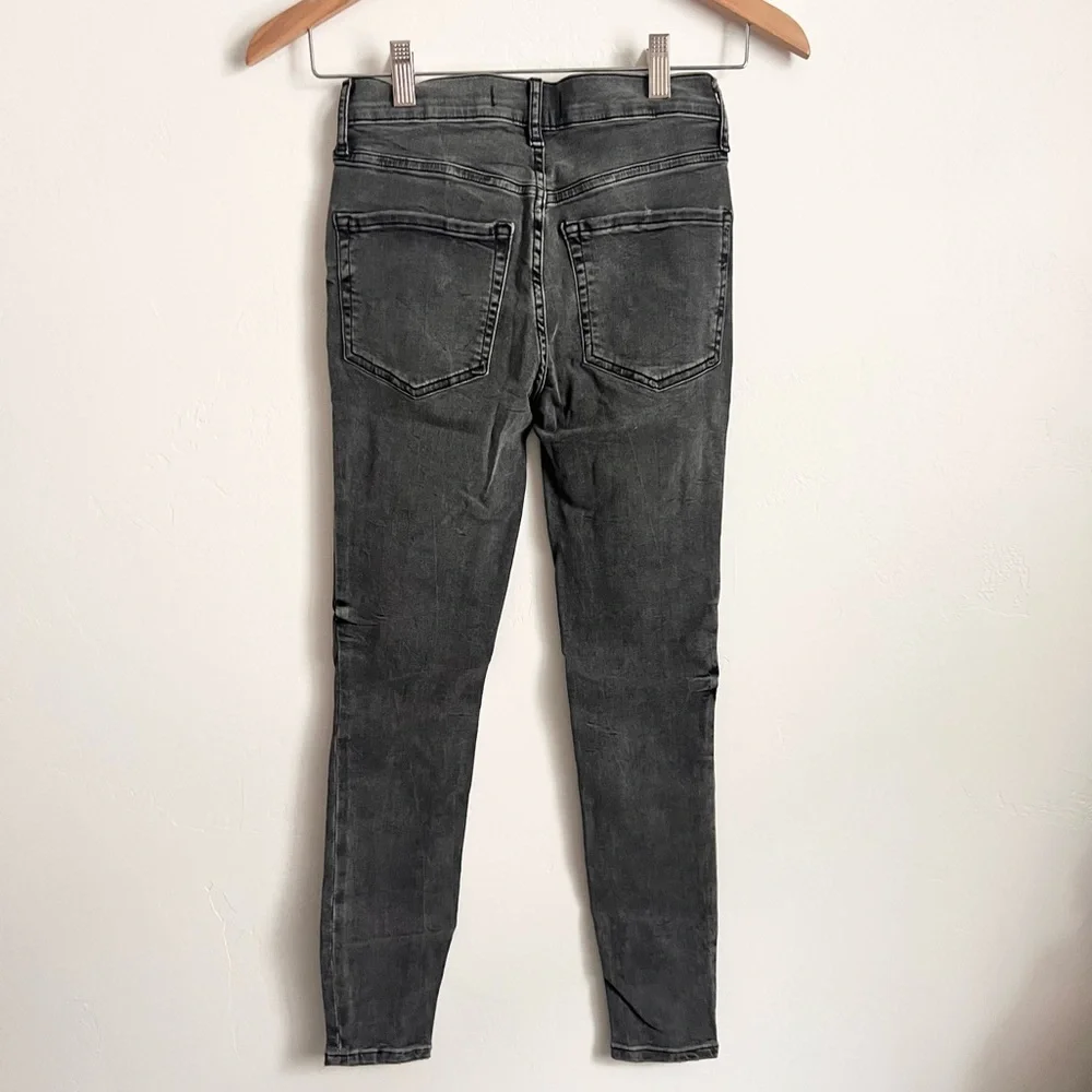 NWOT Free People High Rise Distressed Jeans